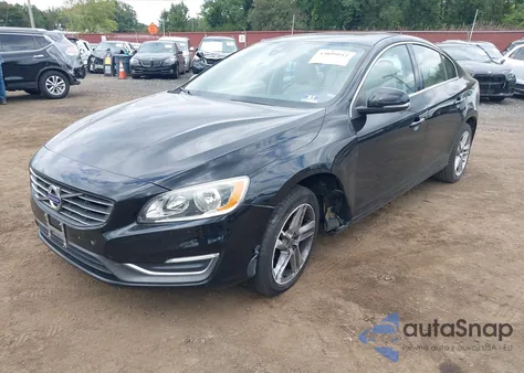 2015 Volvo S60 T5 Premier из США, поврежденный, VIN YV126MFKXF1363636